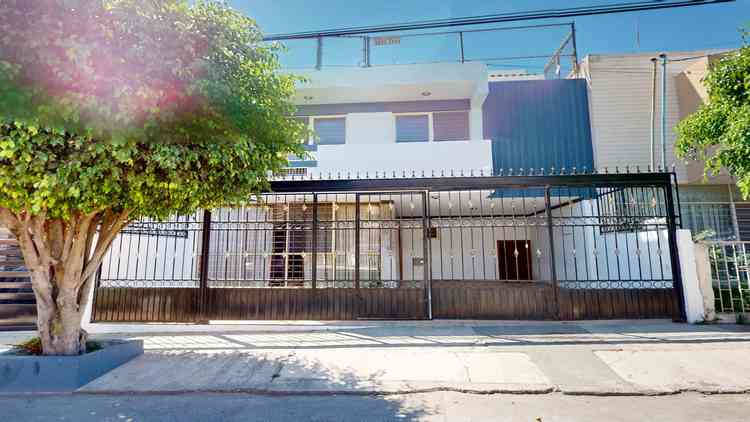 casa en venta calle ignacio ramos praslow jardines alcalde guadalajara jalisco p6Y8OXj